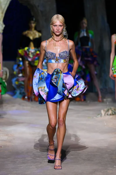 Look 66